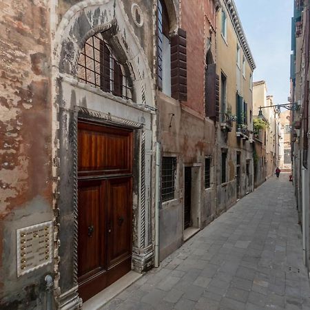 Palazzo Dolfin - Piazza San Marco Lovely Apartment เวนิส ภายนอก รูปภาพ