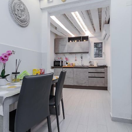 Palazzo Dolfin - Piazza San Marco Lovely Apartment เวนิส ภายนอก รูปภาพ