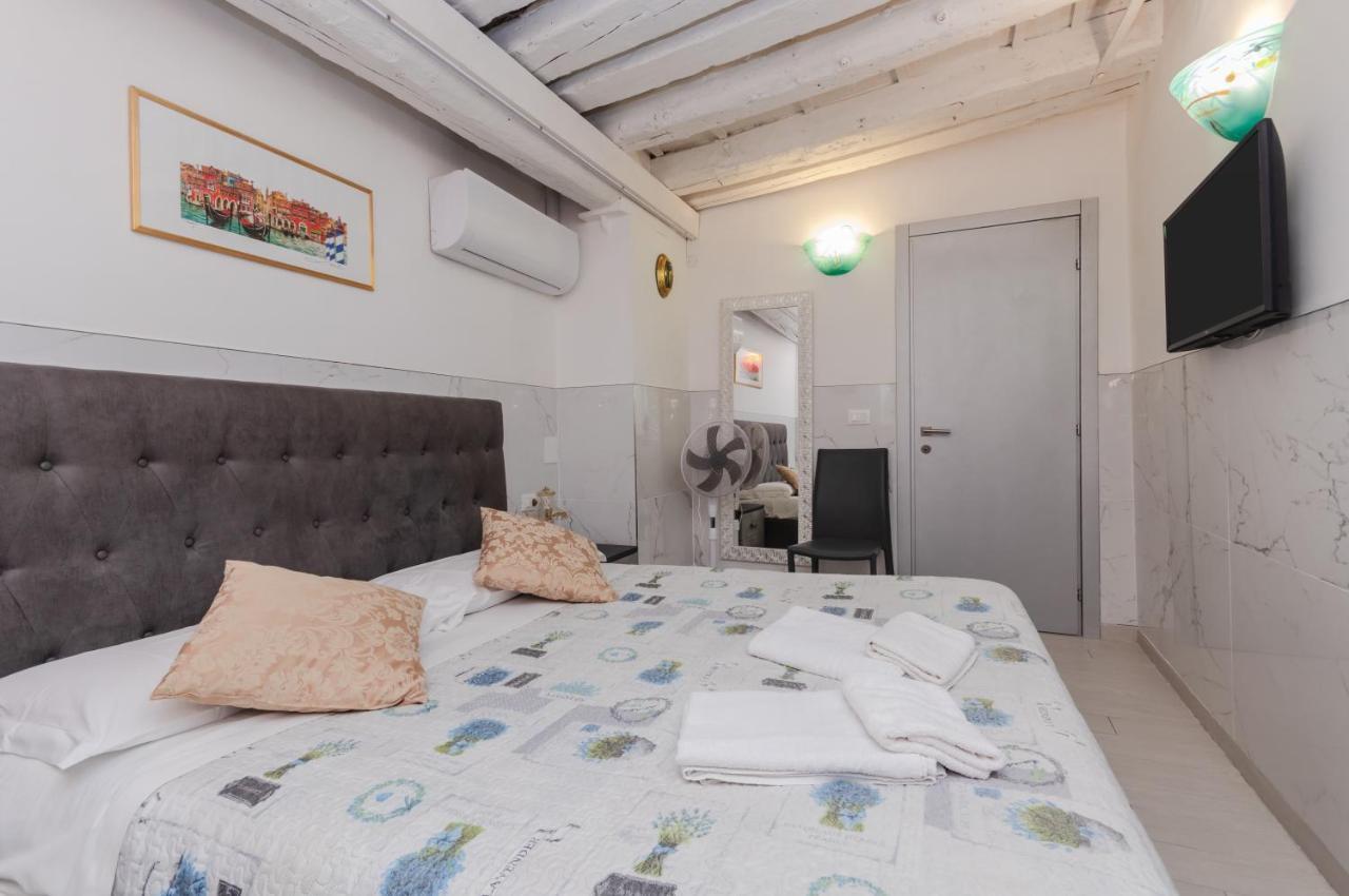 Palazzo Dolfin - Piazza San Marco Lovely Apartment เวนิส ภายนอก รูปภาพ